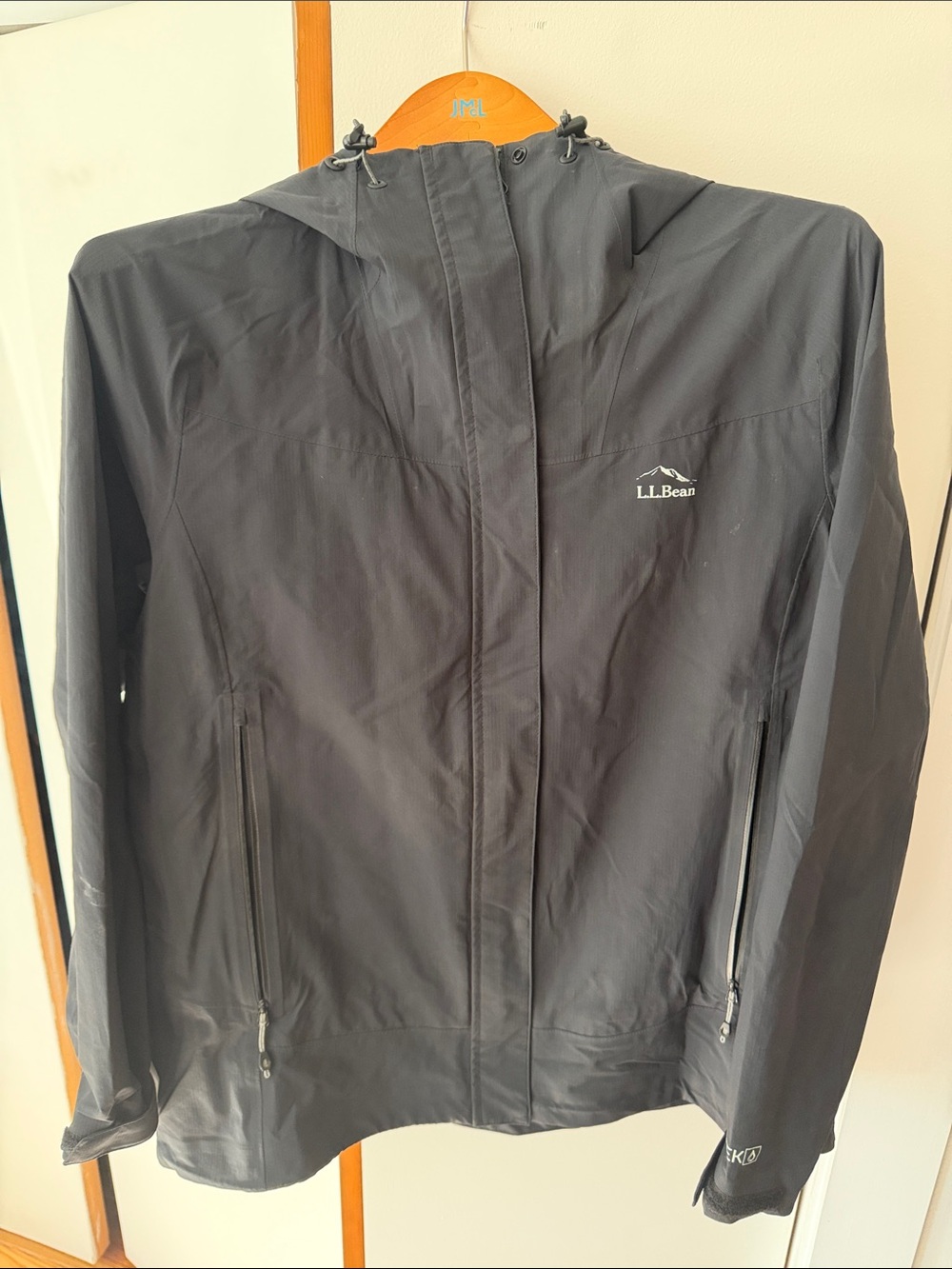 L.L. Bean Women's Black Hooded Stretch Rain Coat